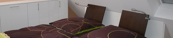 Schlafzimmer_Bett01.jpg